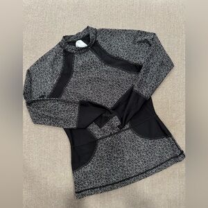 Lululemon Long Sleeve Run‎ Top sz 4 Black/White Print | Zip Back Pocket